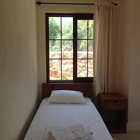 Narnia לינה וארוחת בוקר קס